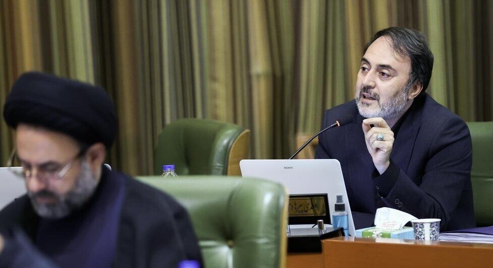 پیشنهاد شهرداری تهران برای تمدید استفاده رایگان از مترو و بی. آر. تی تصویب شد