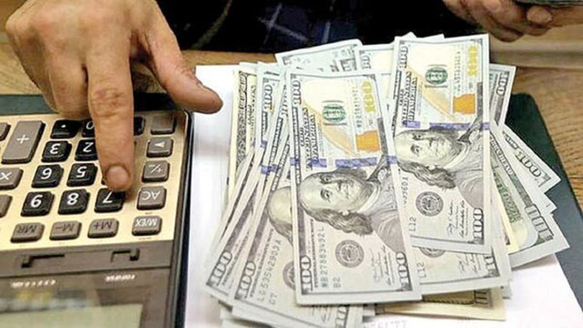 دلار در بازار رسمی ۶۸ هزار تومان قیمت خورد
