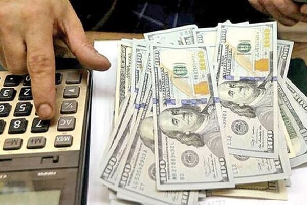 دلار در بازار رسمی ۶۸ هزار تومان قیمت خورد
