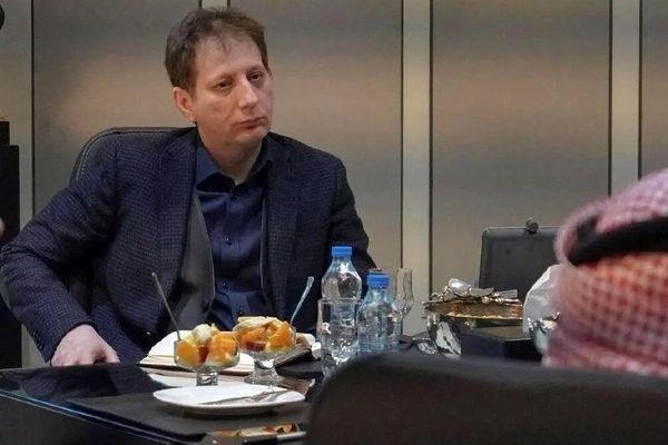 بابک زنجانی: بانک مرکزی را از فرزین بگیرید و به من بدهید تا قیمت دلار را تثبیت کنم