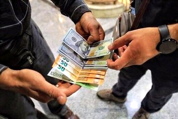 سرنوشت بازار ارز در سناریوی خوب و بد مذاکرات؛ قیمت دلار چه تغییری می‌کند؟