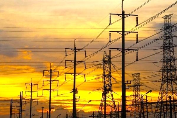 سرمایه‌گذاری ۶ هزار میلیارد تومانی سی‌دلف قشم برای توسعه ذخیره‌سازی نفت در بندر شهید رجایی