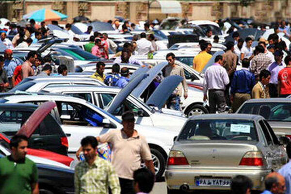 کاهش قیمت ها در بازار خودرو