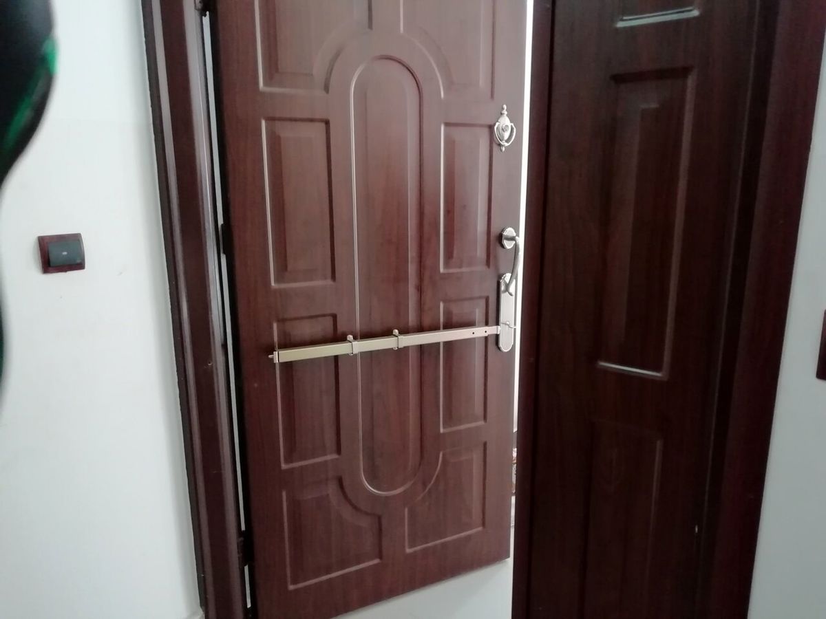 حفاظ تکمیل برترین راهکار امنیت درب آپارتمان