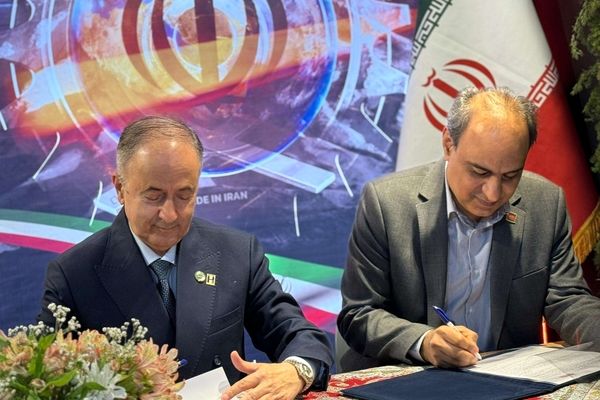 انتخاب شایسته مهندس محمود لندی، مدیر عامل شرکت فولاد اکسین خوزستان به عضویت هیات مدیره انجمن تولیدکنندگان فولاد ایران
