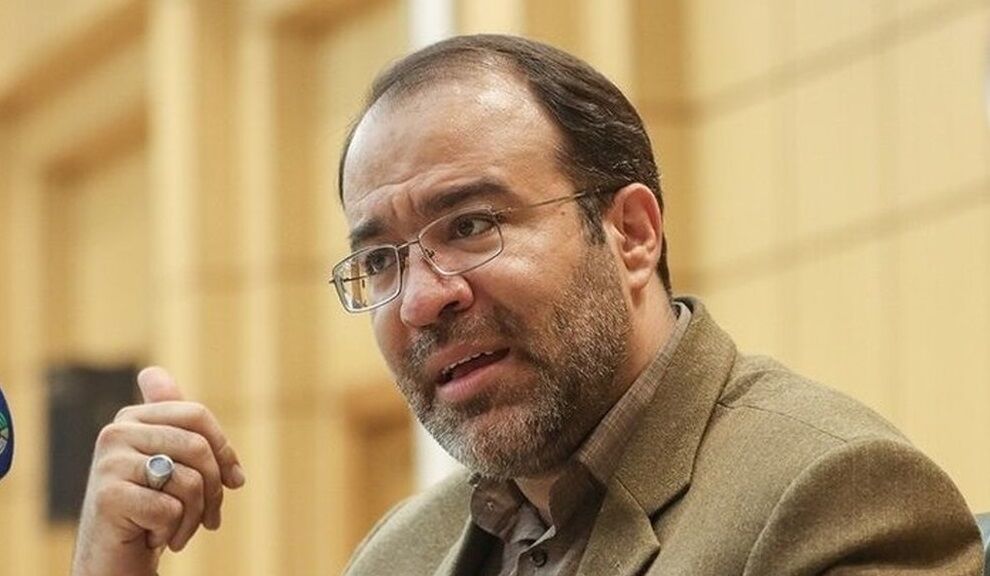 خلق پول عامل تورم است؛ صبح به صبح که از خواب بلند می‌شویم ۶-۷ هزار میلیارد به نقدینگی کشور اضافه می‌ شود/ویدئو