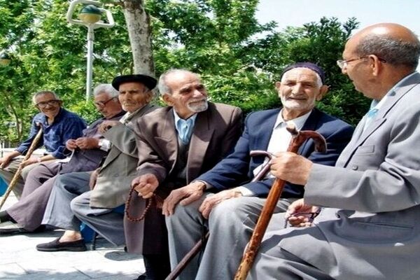 احتمال افزایش حقوق کارمندان و بازنشستگان قوت گرفت