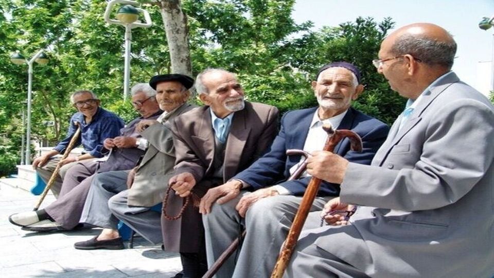 احتمال افزایش حقوق کارمندان و بازنشستگان قوت گرفت