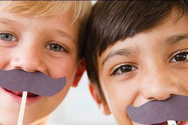 تا چه حد و مرزی می‌توانید با کودکان شوخی کنید؟