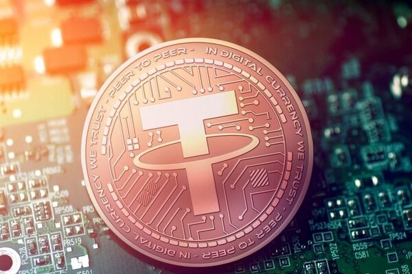 قیمت تتر به ۱۰۱ هزار تومان رسید