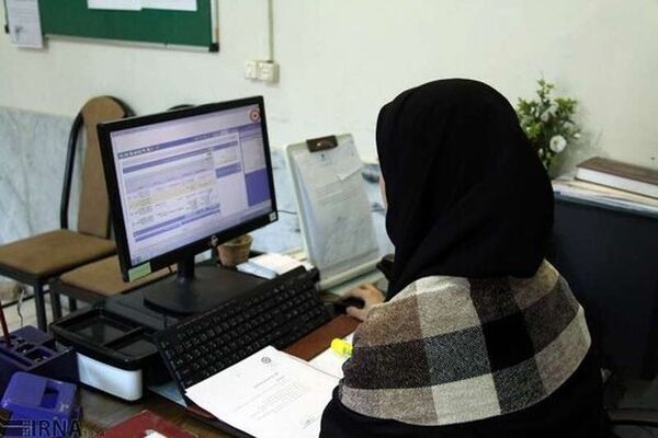 گرمای هوا ادارات را تعطیل کرد؛ دوشنبه هم دورکاری و تعطیلی