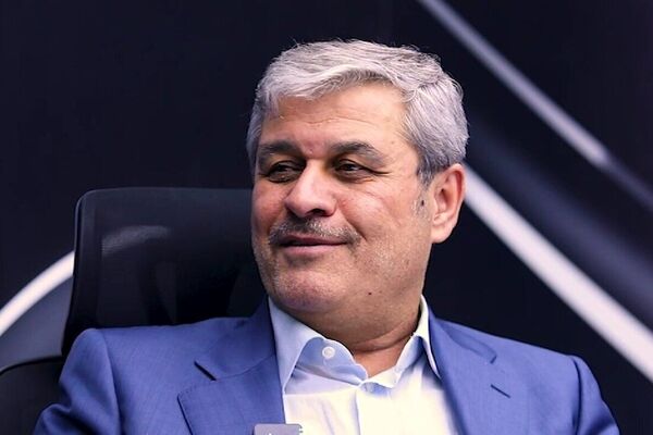 تاجگردون: مخالف افزایش قیمت بنزین هستم، اما...
