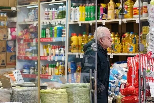 خوراکی‌ها رکورد زدند/ قیمت کالاهای اساسی چگونه چند برابر شد؟
