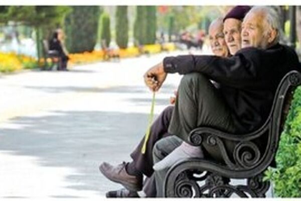 بازنشستگان منتظر واریزی جدید باشند