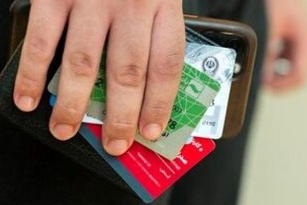 ماجرای انحلال بانک آینده؛ سرنوشت علی انصاری و پروژه ایران مال چه می شود؟