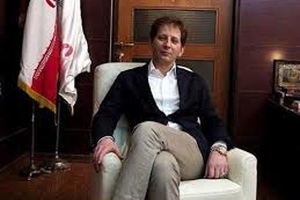 رئیس بانک مرکزی در برابر بابک زنجانی عقب نشینی می‌کند؟
