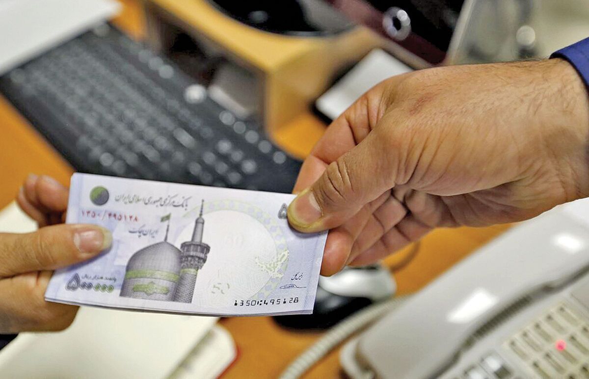 جزئیات افزایش حقوق کارمندان و بازنشستگان در سال ۱۴۰۴
