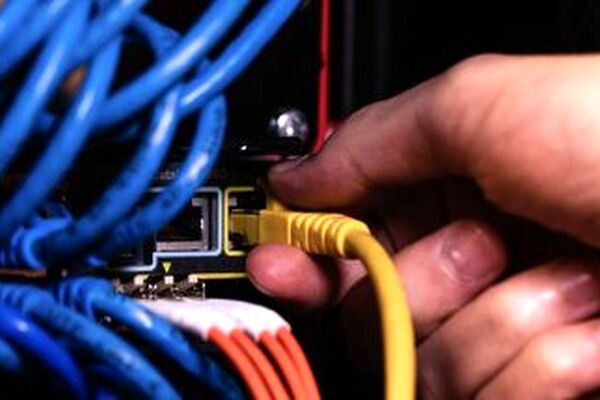 گذشت ۲۰ روز از آغاز اختلال اینترنت در ایران؛ وضعیت دسترسی ها رو به بهبود اما کنترل شده