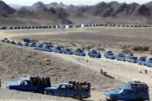 این همه کالا در روز روشن جلوی چشم مسئولان صادر و وارد می شود، اسمش را می گذارید قاچاق؟