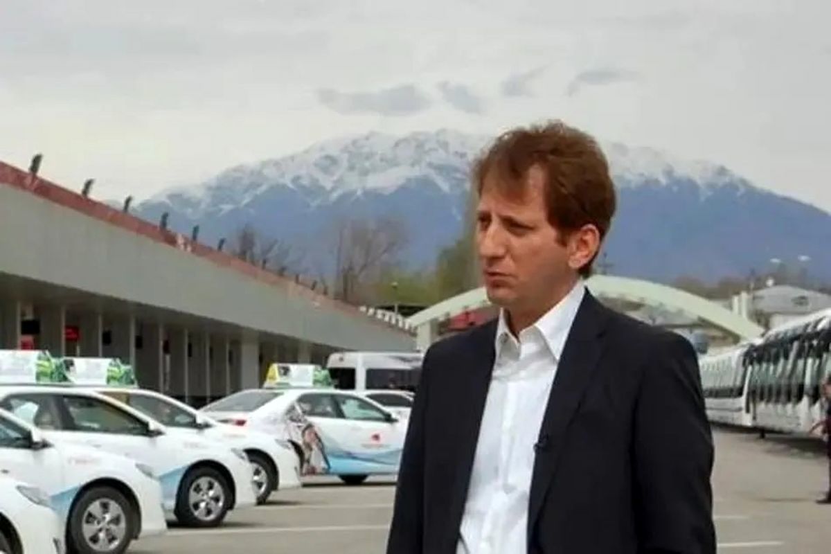 تاکسی اینترنتی بابک زنجانی مجوز قانونی از اتحادیه گرفته است؟