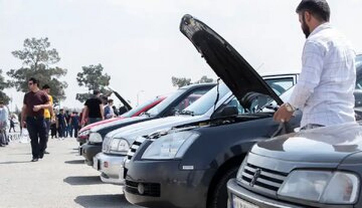 شتاب تغییر قیمت ها در بازار خودرو شدید شد
