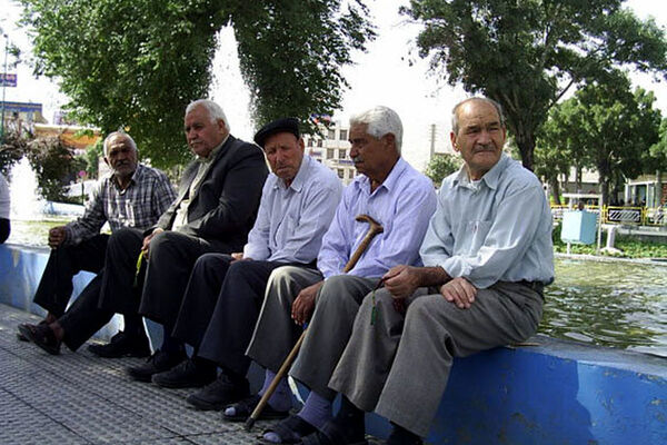 احتمال افزایش ۲۰ درصدی حقوق کارمندان و بازنشستگان در سال آینده