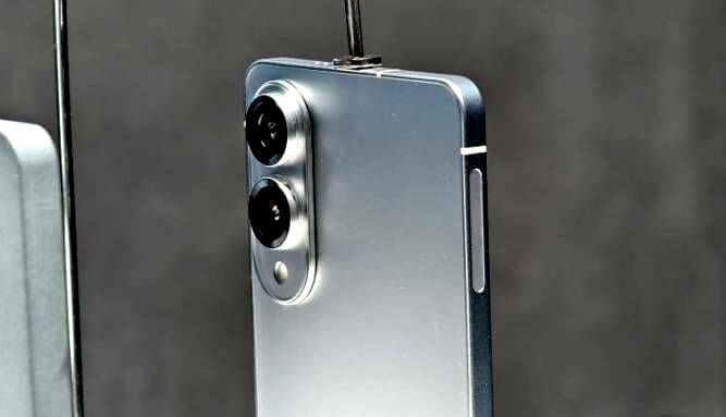 آیا گوشی S25 Edge به عنوان باریک‌ترین گوشی سامسونگ مقاوم است؟