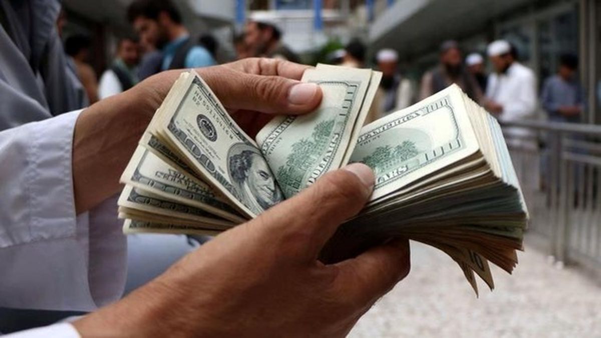 ارز توافقی به تنهایی هیچ مزیتی ندارد / کسری بودجه و بازگشت ترامپ، عامل اصلی جهش قیمت دلار
