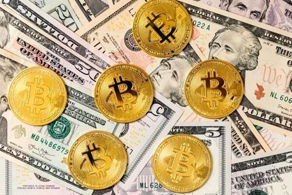 حمایت مدیرعامل گلدمن ساکس از دلار / دادوستد بیت‌کوین چیزی جز سفته‌بازی نیست!
