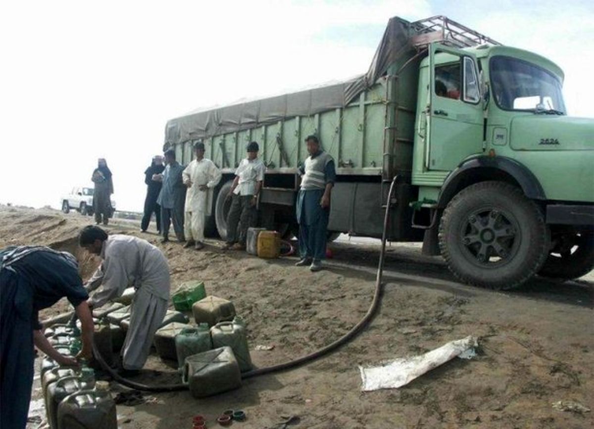 
قاچاق سوخت از طریق مرزهای شرقی کشور انجام می شود/ علت اصلی قاچاق تفاوت بسیار بالای قیمت هاست