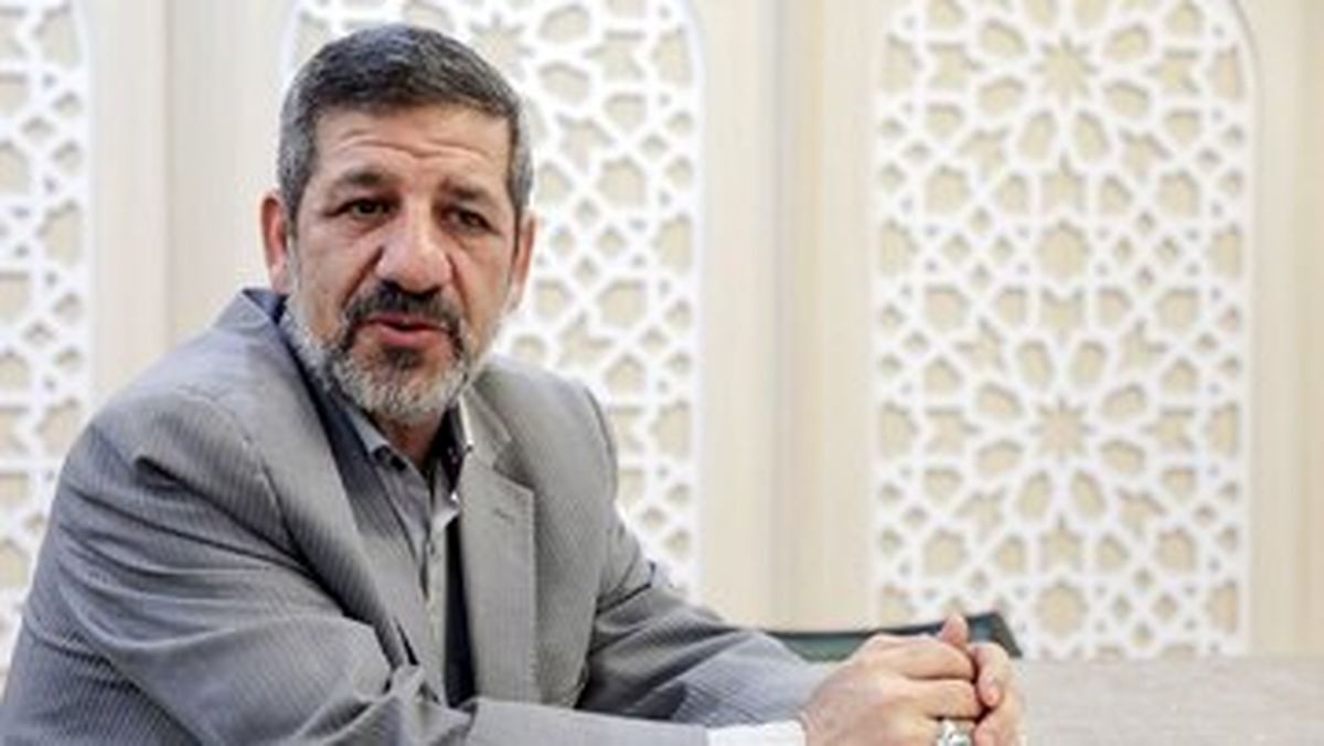۶۰ تا ۷۰ میلیارد دلار پول فیزیکی در دست مردم و خانه هایشان نگهداری می‌شود
