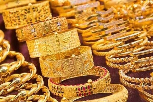 قیمت طلا، سکه و ارز ۱۳ آبان ماه؛ ریزش قیمت ها در بازار طلا و ارز