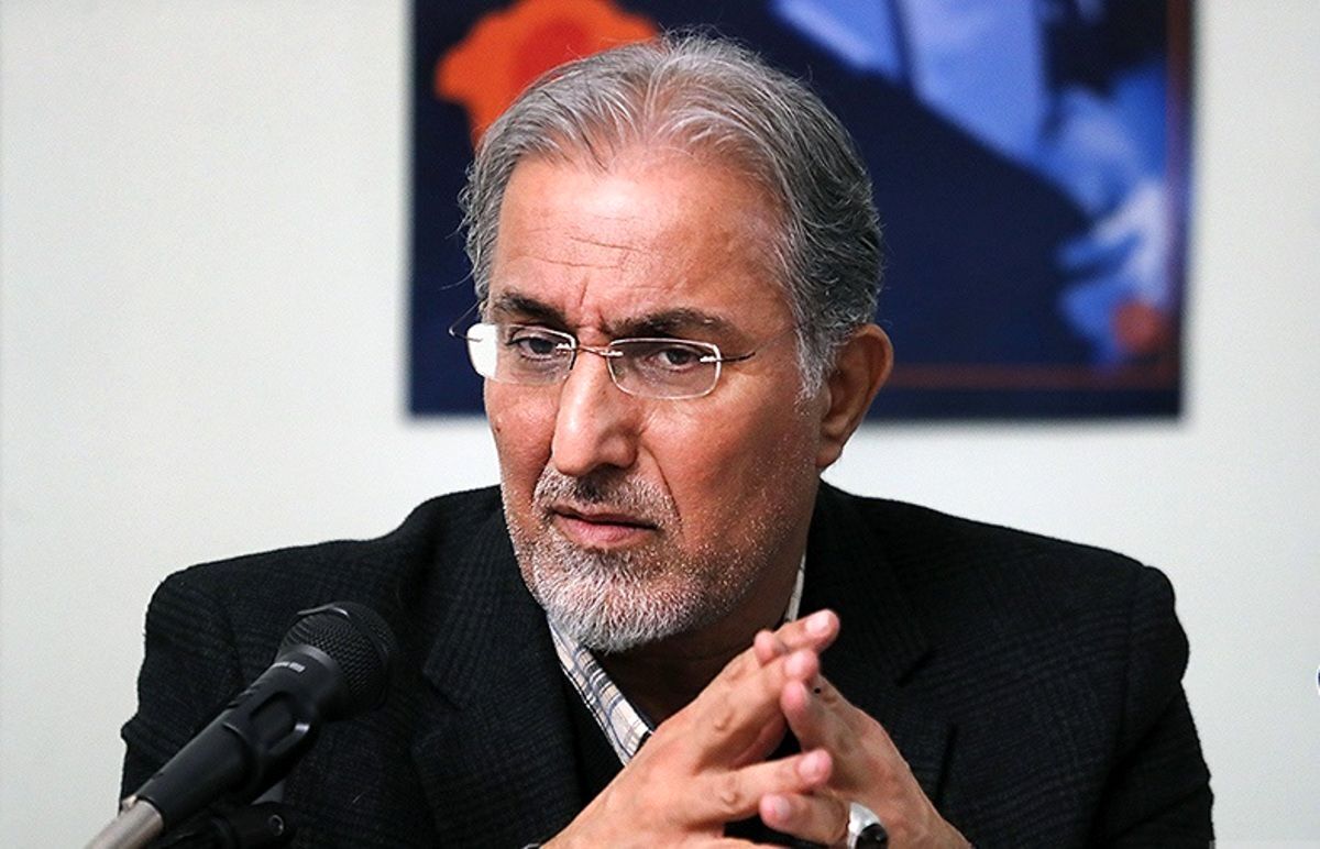 با منابع ارزی که در اختیار داریم خرج 5 الی 6 کشور را داریم می دهیم/ یکی از راه های اصلاح کشور خروج نیروهای نظامی و امنیتی، ستاد اجرایی، بنیادها، علما و ائمه جمعه از اقتصاد است/ آینده بسیار تاریکی برای حاکمیت در پیش است/ ویدئو
