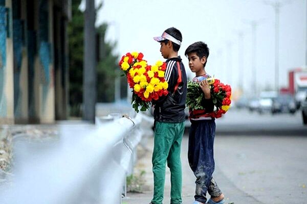 ادعای عجیب کارشناس صداوسیما: کودکان کار ماهیانه ۵۰ تا ۷۰ میلیون درآمد دارند!/ویدئو