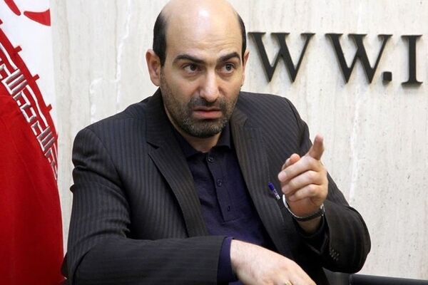 دولت احمدی‌نژاد و رئیسی می‌گفتند تغییر ساعت تاثیری در کاهش مصرف انرژی ندارد؛ دولت فعلی به تغییر ساعت رسمی نگاه سیاسی دارد
