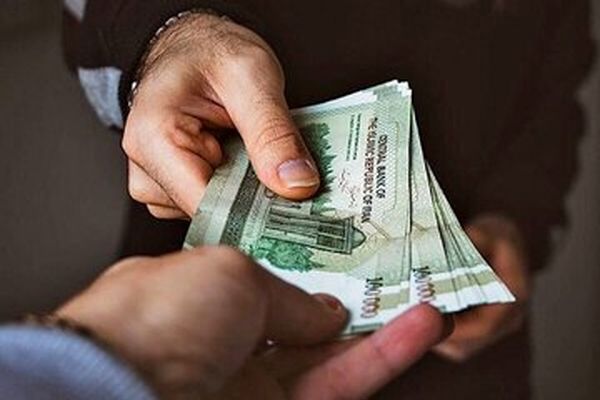 دستمزد کارگران دوباره آب رفت
