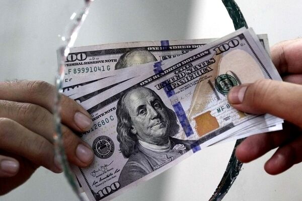 پیش بینی خطرناک درباره آینده قیمت دلار در دولت چهاردهم
