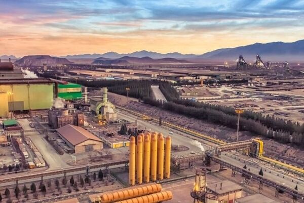 جلوگیری از یک ضرر هنگفت ملی توسط متخصصان و کارگران فولادمبارکه با راه‌اندازی مجدد کوره شماره ۸ این شرکت!