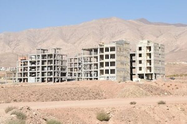 دولت های مختلف وظیفه خود را در ساماندهی مسکن رها کردند و کار دست سفته بازان افتاد
