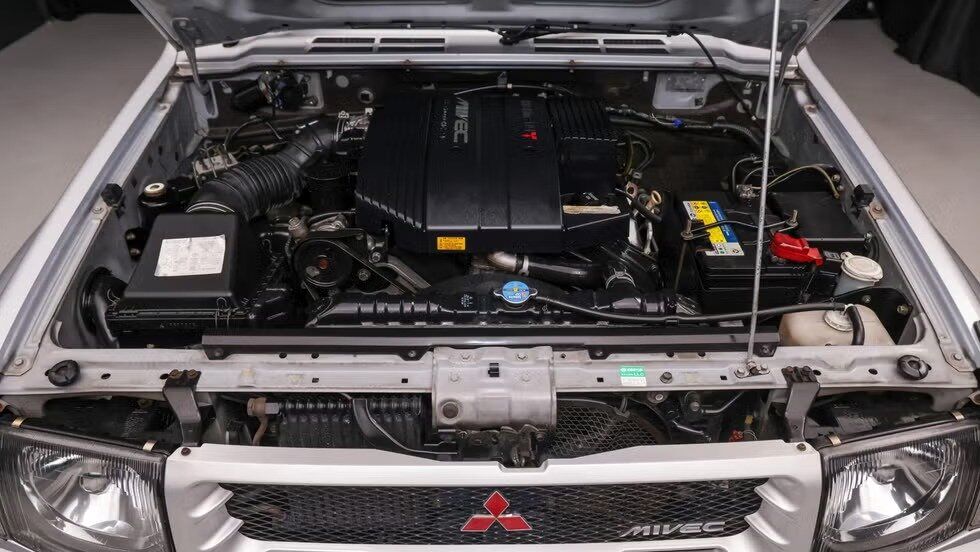 میتسوبیشی پاجرو با قدرت و طراحی استثنایی، به حراجی می‌رود /عکس