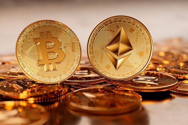 قیمت بیت‌کوین و اتریوم امروز شنبه ۲۶ اردیبهشت ۱۴۰۵